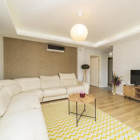 Luminous Flat 15 Min To Hadrian Gates Apartment *