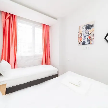 Luminous Flat 15 Min To Hadrian Gates Apartment