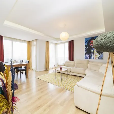 Apartment Luminous Flat 15 Min To Hadrian Gates Antalya