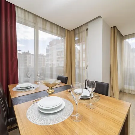 Luminous Flat 15 Min To Hadrian Gates Apartment *